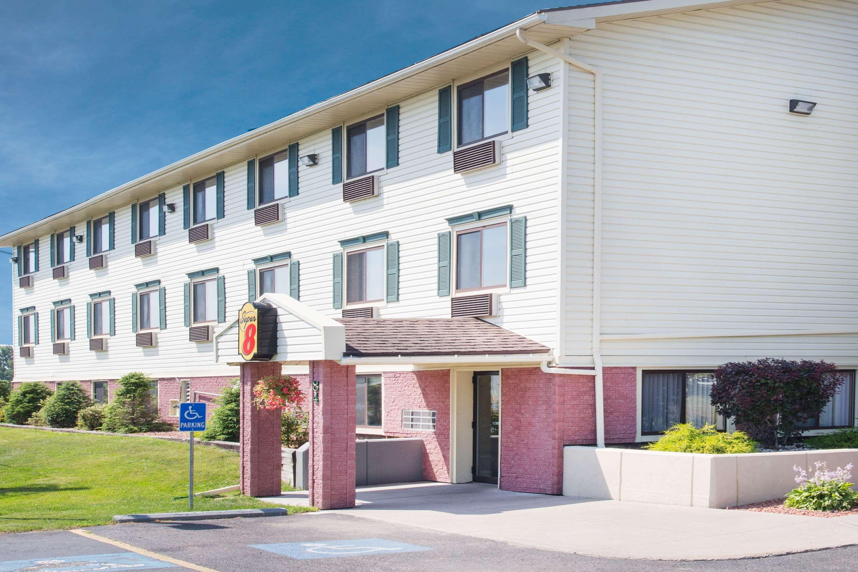 Motel Super 8 By Wyndham Massena Ny Exteriér fotografie